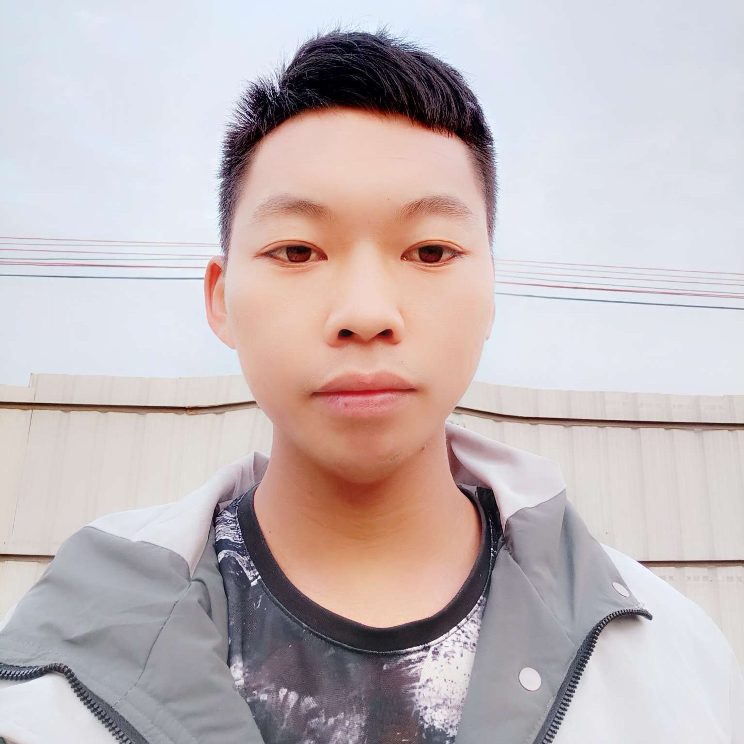 爬进被窝调戏你的照片