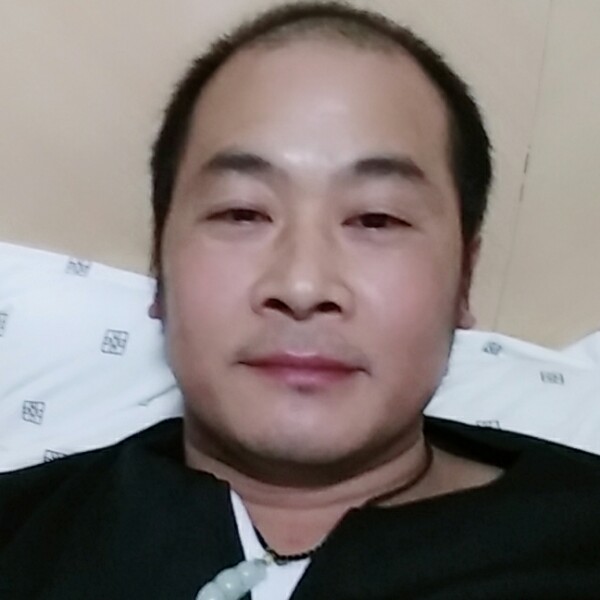 纯真爱的照片