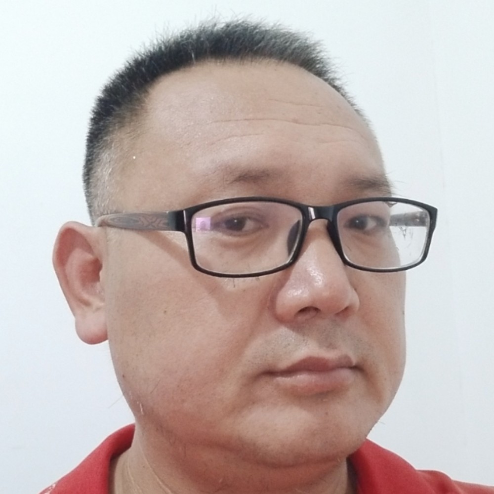 一个人就山水的照片