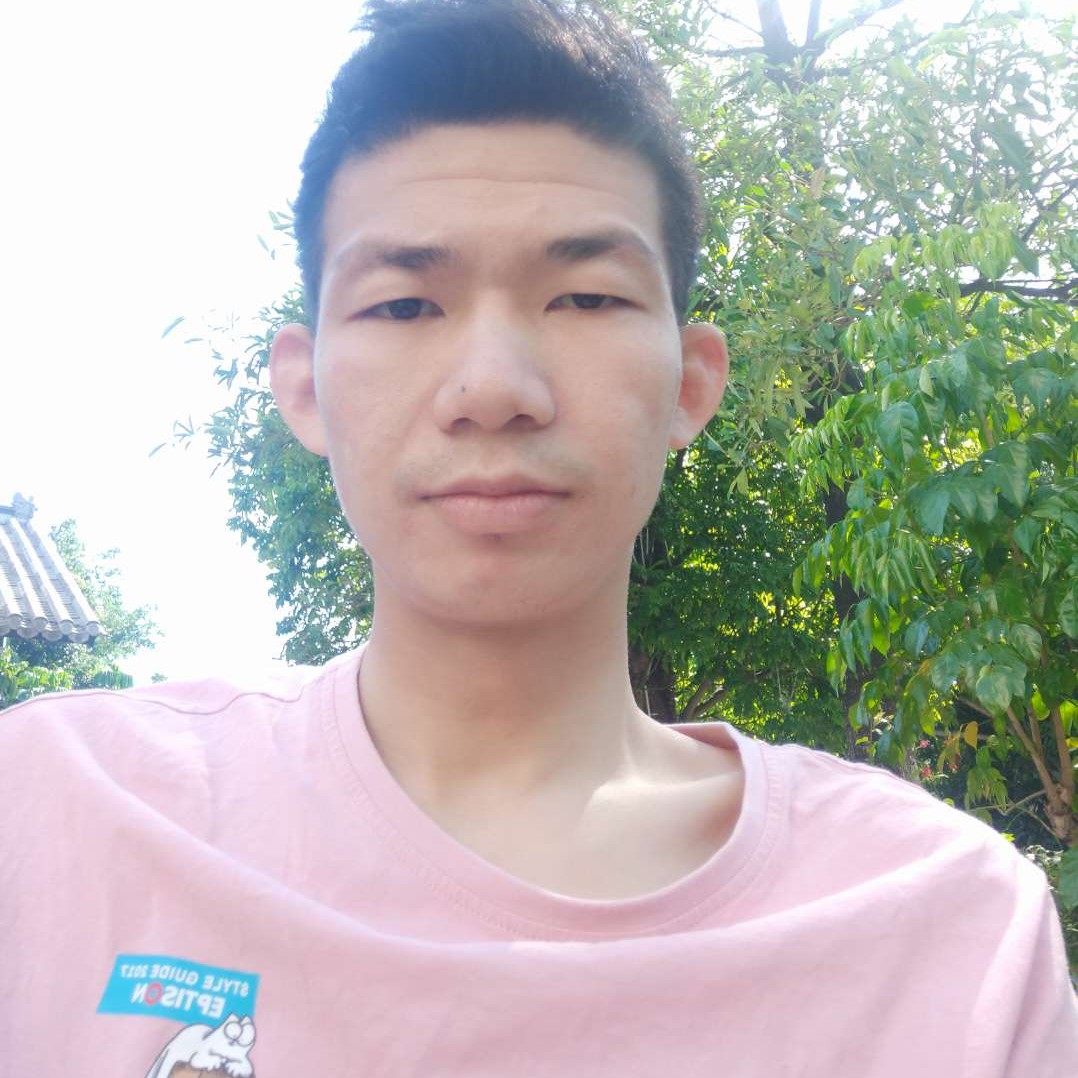 尊云深拥危机的照片