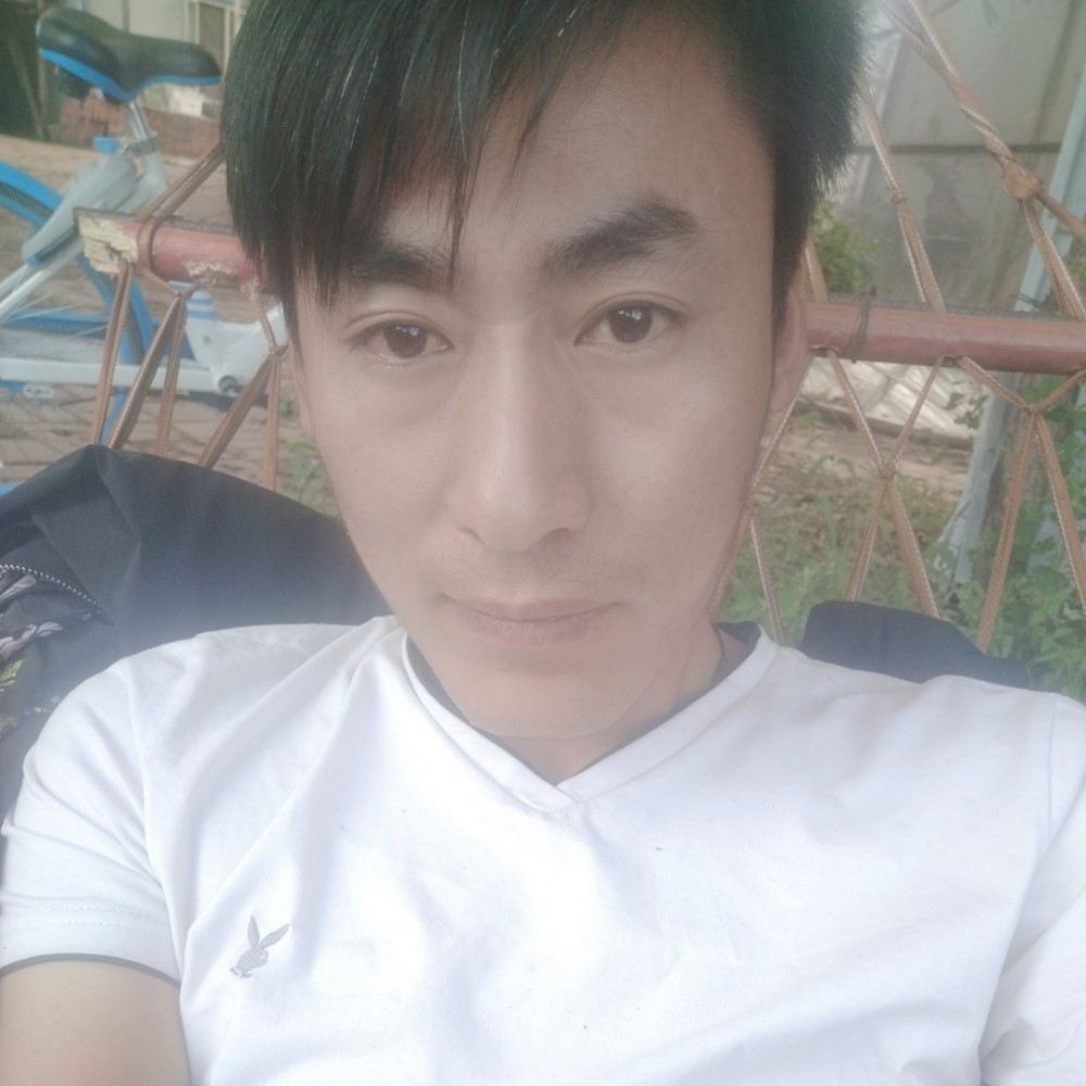 香水俊逸的照片