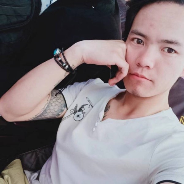 恬静拾忆冷眸的照片