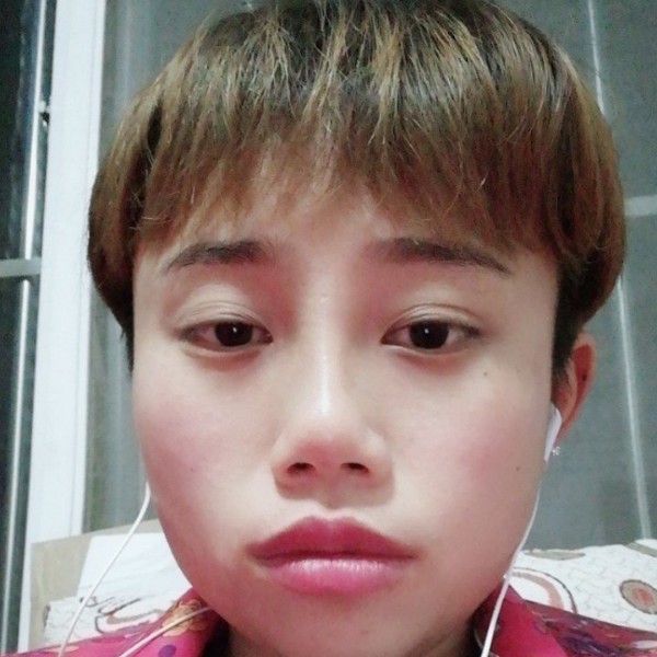 不听话的口红的照片