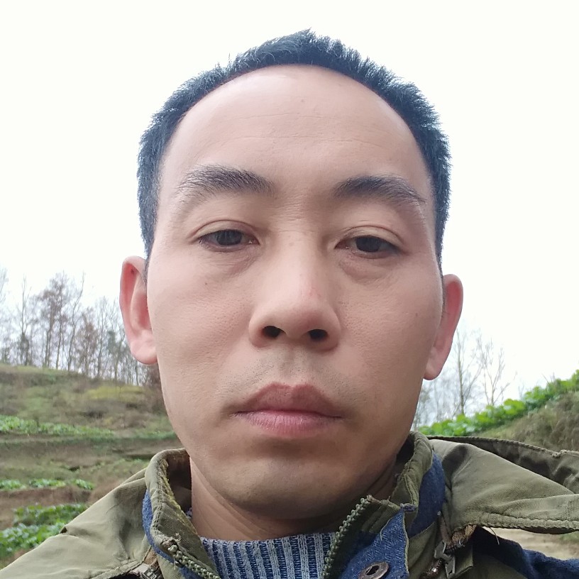 欣慰倾心暖光的照片