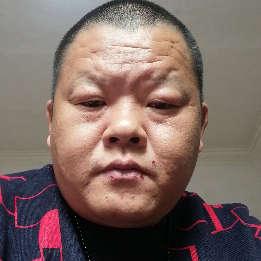 睫毛膏快乐的照片
