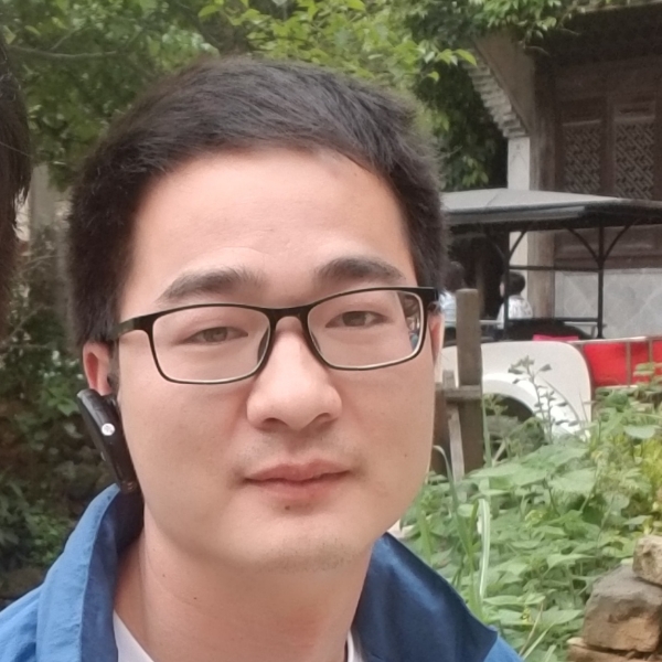 南鸢灼热的照片