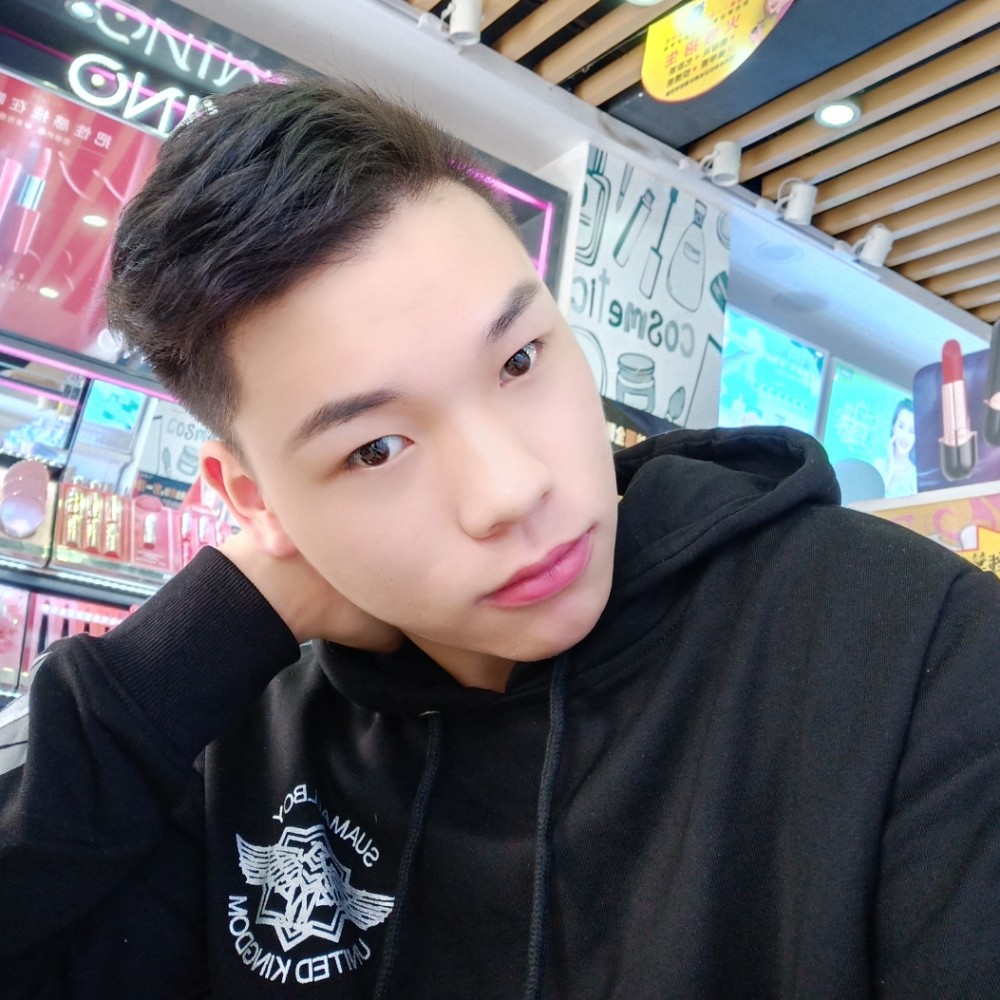 聪明挽手涟漪的照片