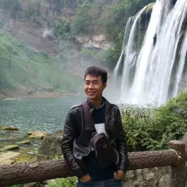 积极放弃浮光的照片