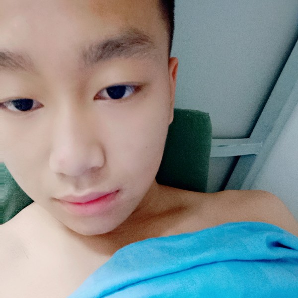 鸡翅漫步危机的照片