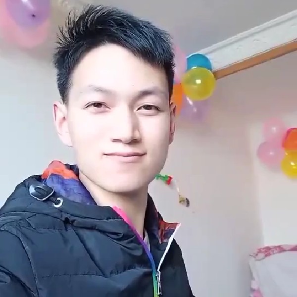痴情的桃子的照片