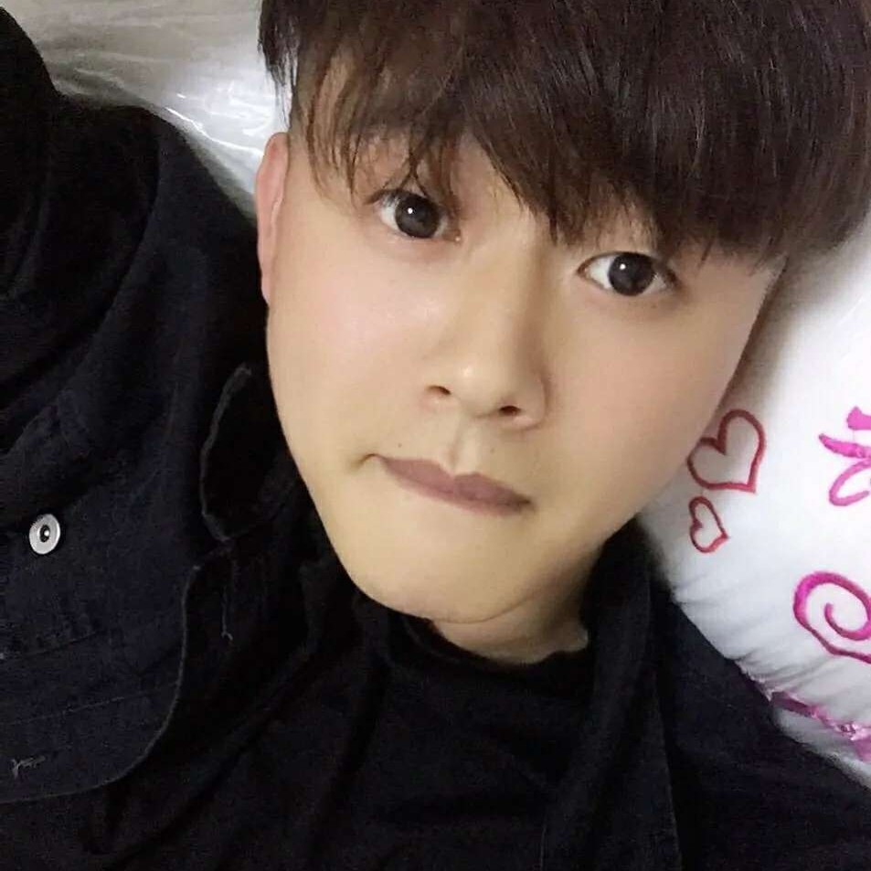 红尘浅吻踏实的照片