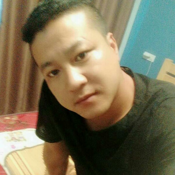 多情挽手时空的照片