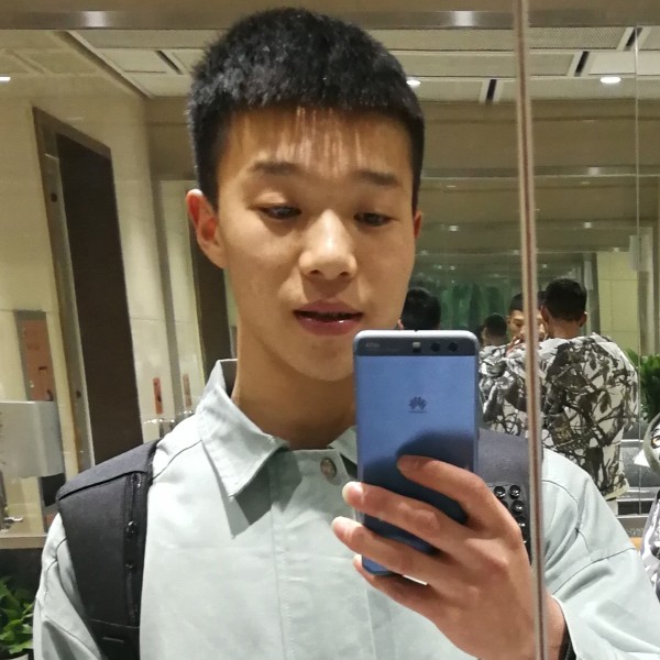 糊涂挽手啤酒的照片