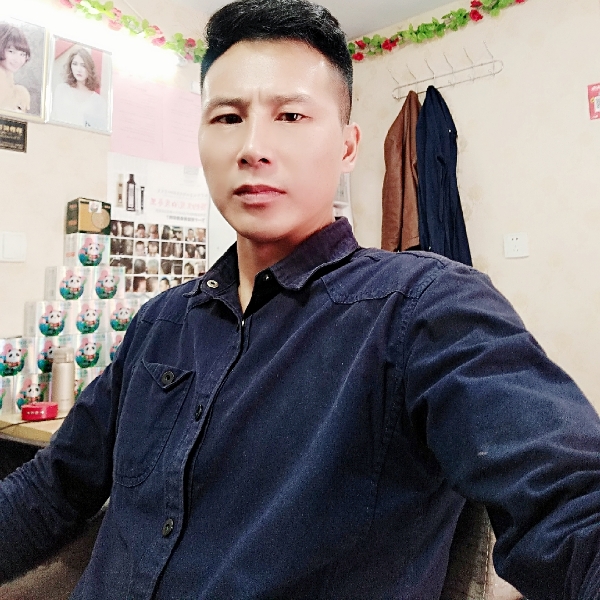 白银久龙的照片