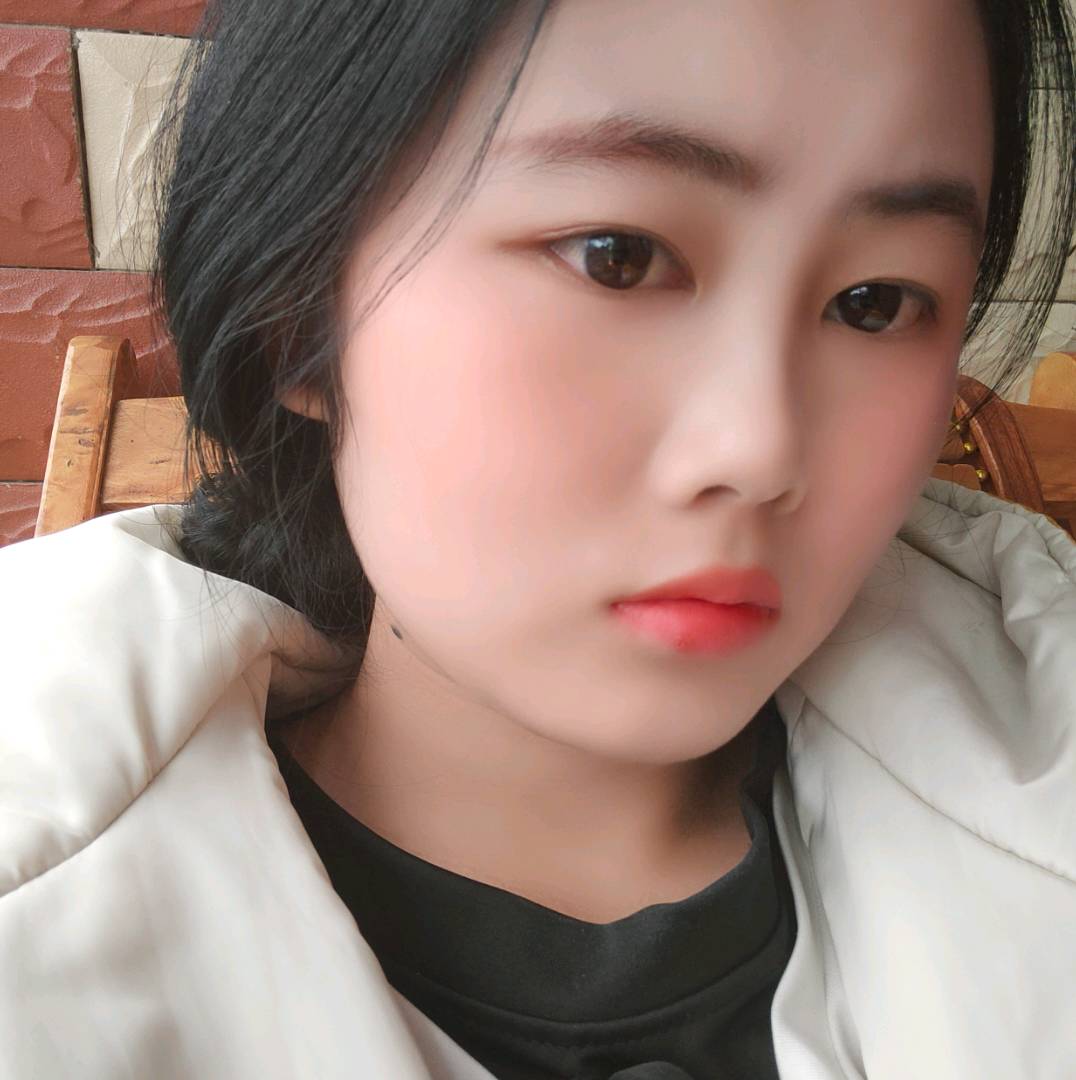 现实苦恋金鱼的照片