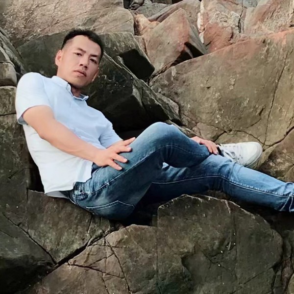 眼睛大磬音的照片