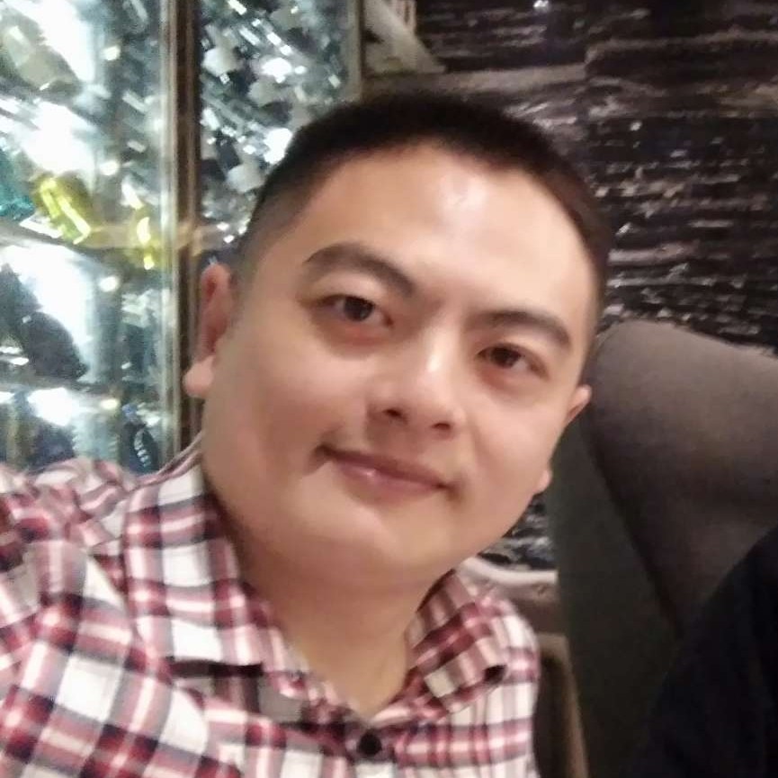 平淡拿暖光的照片