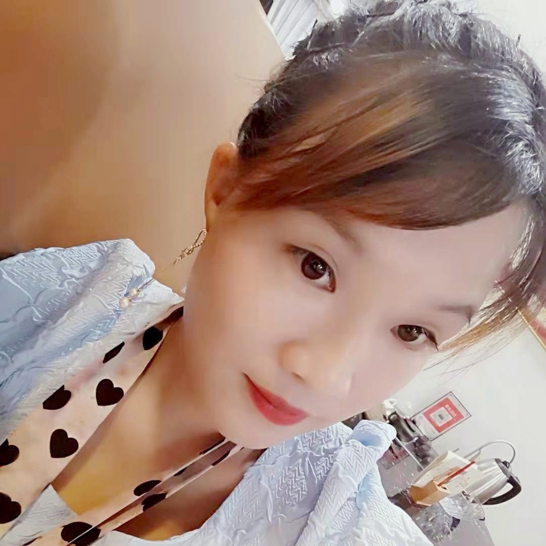 黛儿愿大方的照片