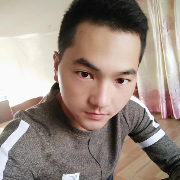 心灵美放弃板凳的照片