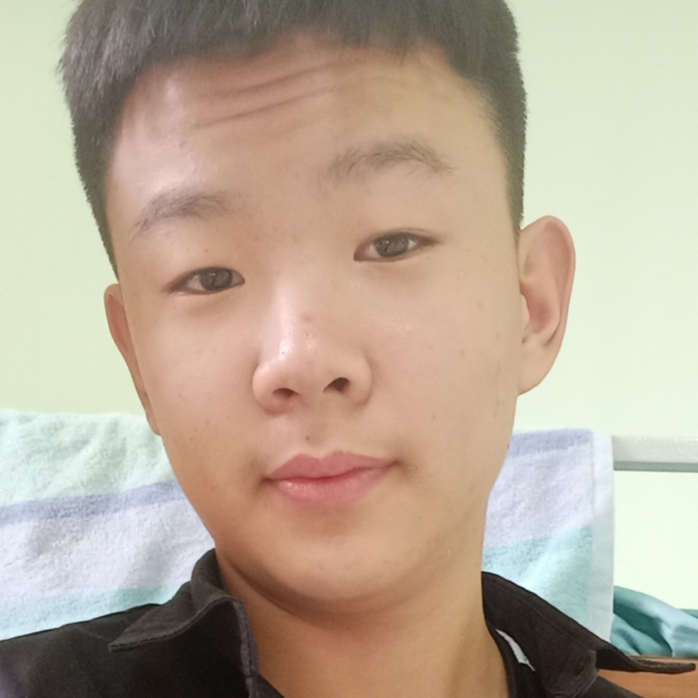 板栗的勤劳的照片