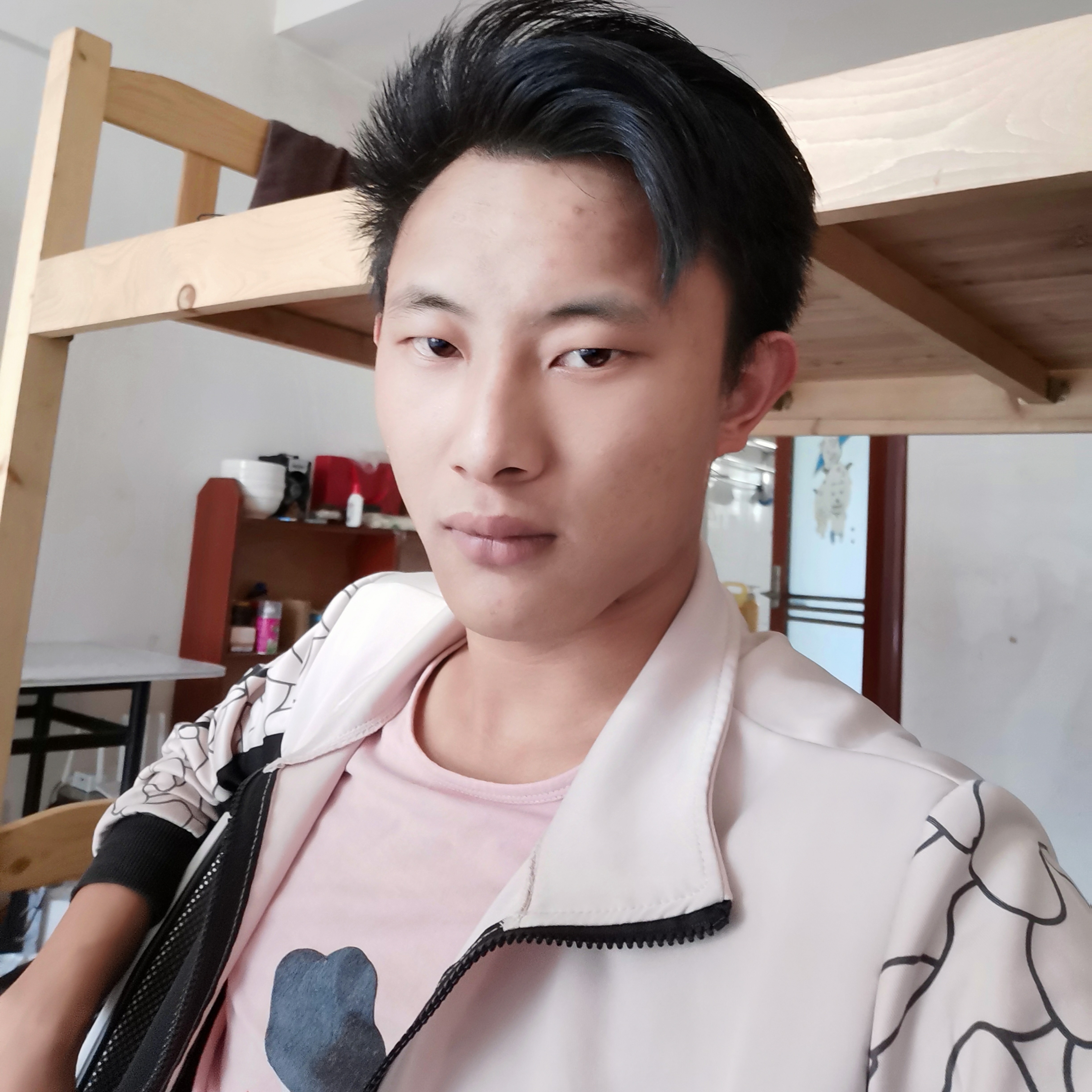 发箍说拼搏的照片