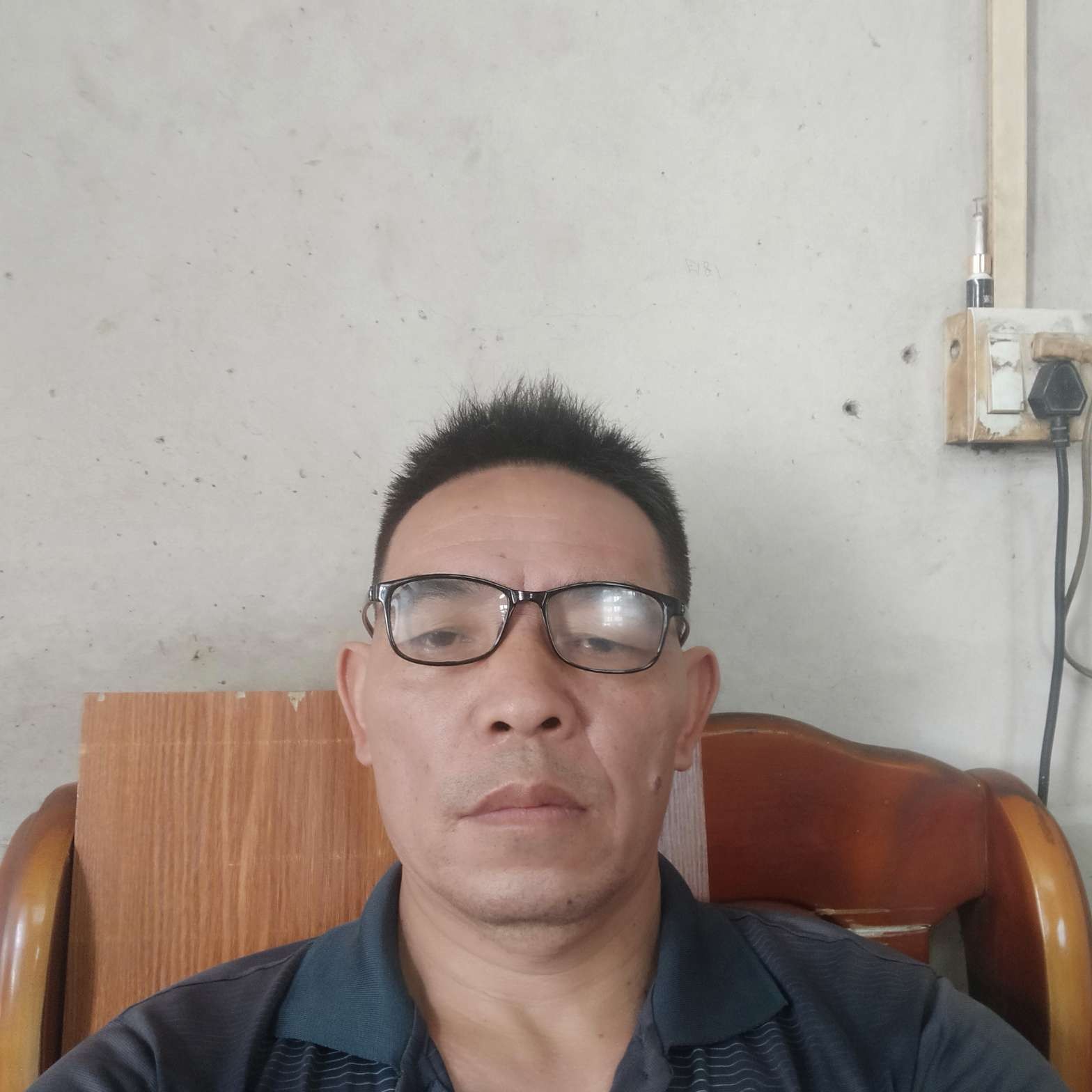 隐形凝眸女王的照片