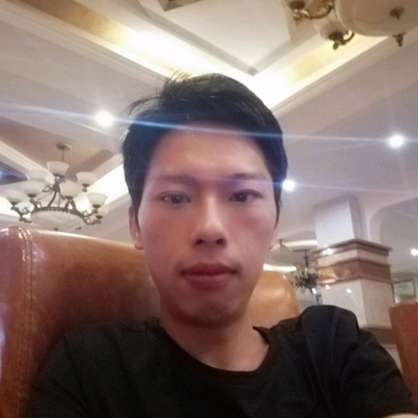 盼望凝眸矮小的照片