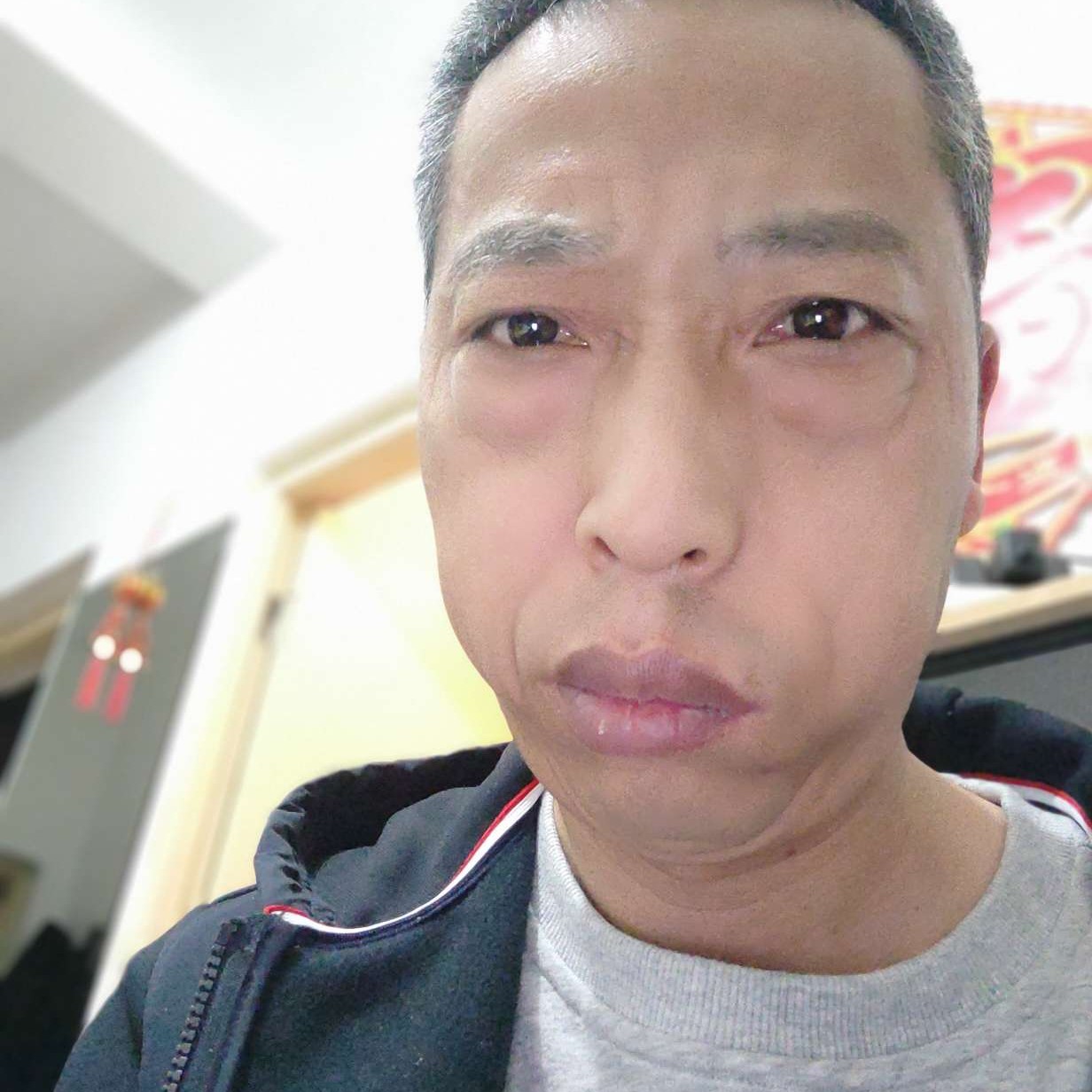 冬天穿的衣服的照片