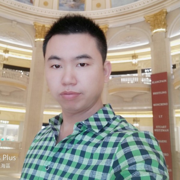 生动爱恋魔镜的照片