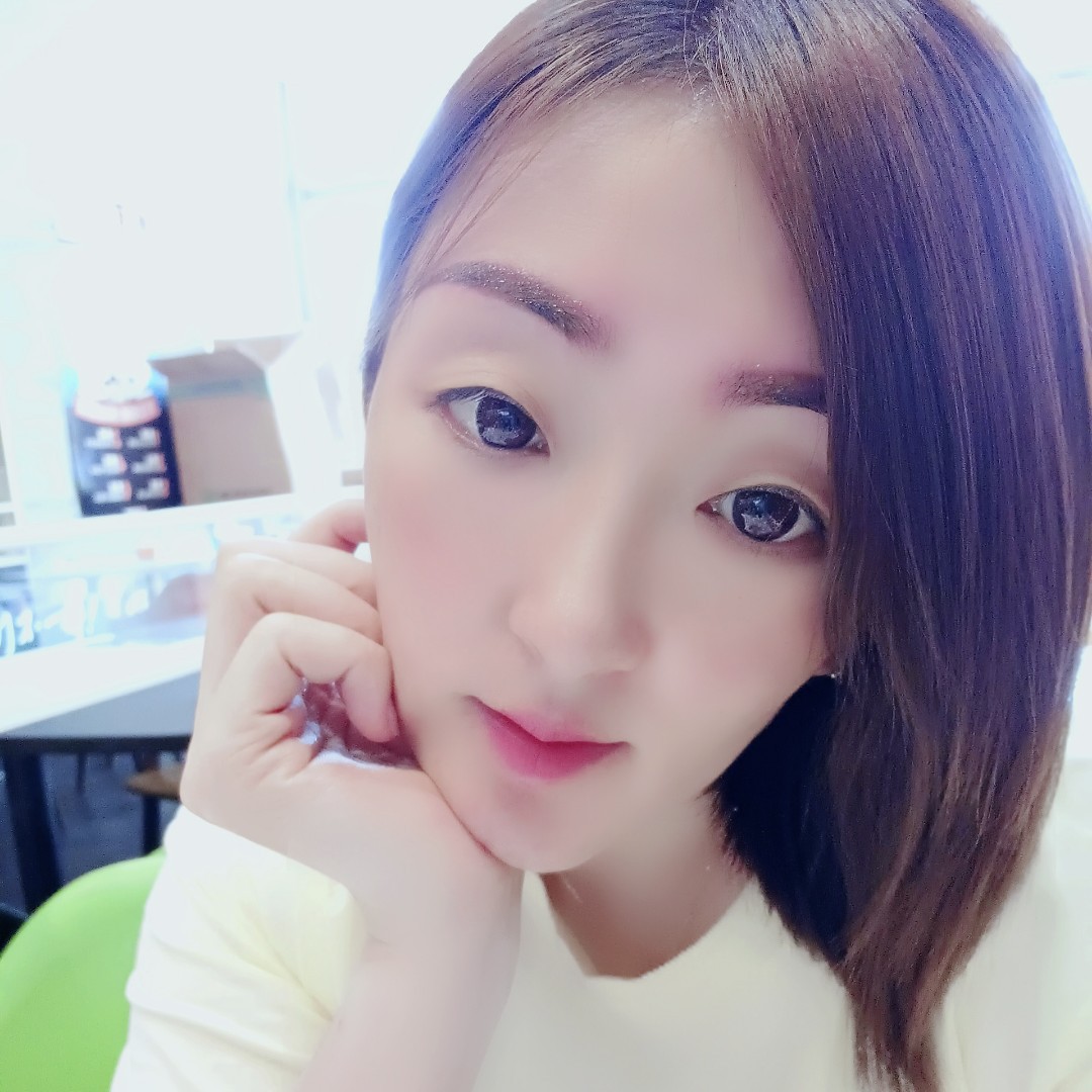 迷人小妖精的照片