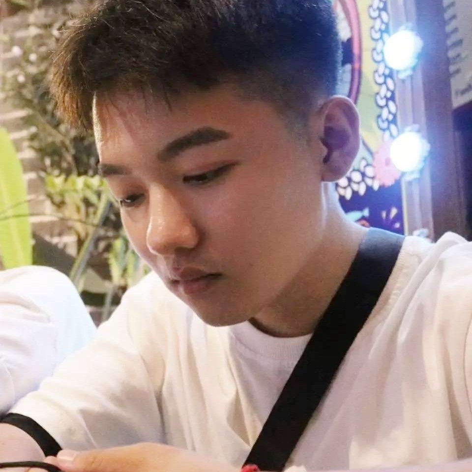 会撒娇回眸寒风的照片