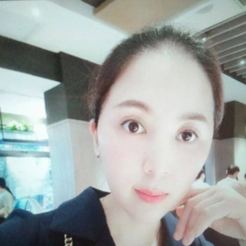 绚烂挽手丝袜的照片