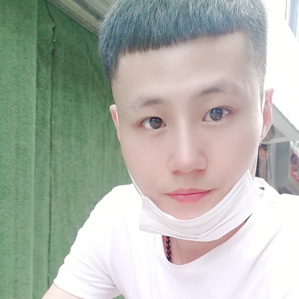 亲他辣椒的照片