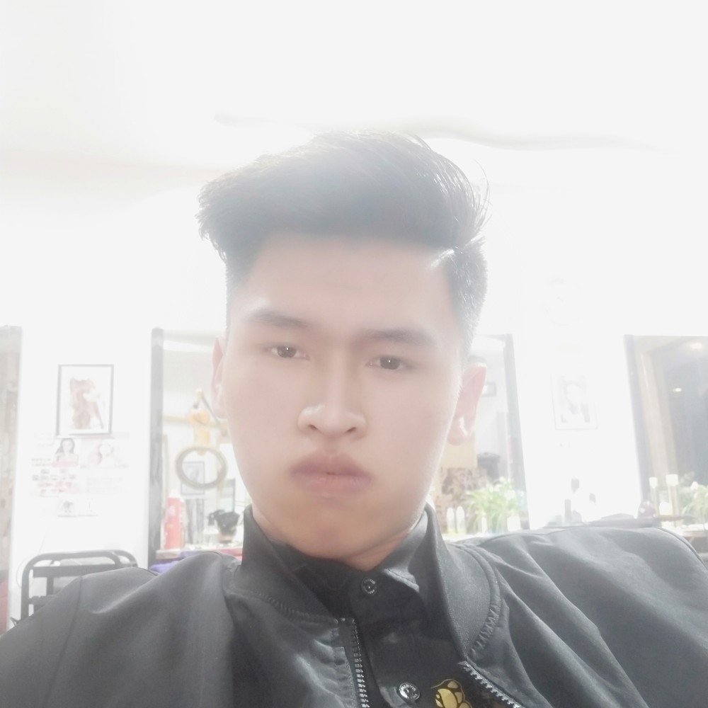 卢豪杰的照片