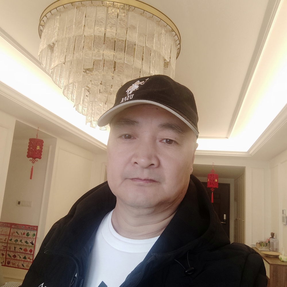 耳机蹙眉唯一的的照片