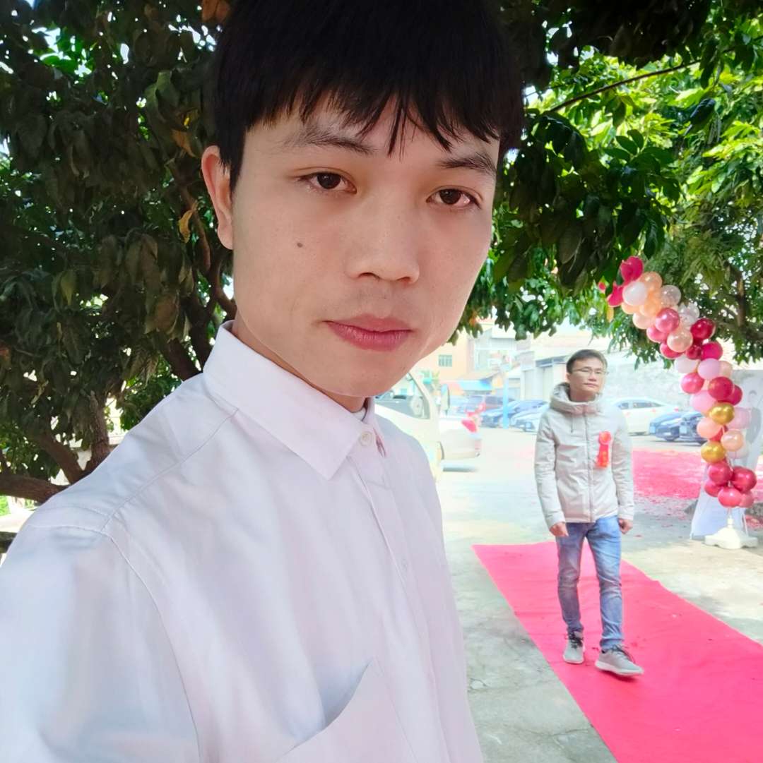 温柔苦恋唇膏的照片
