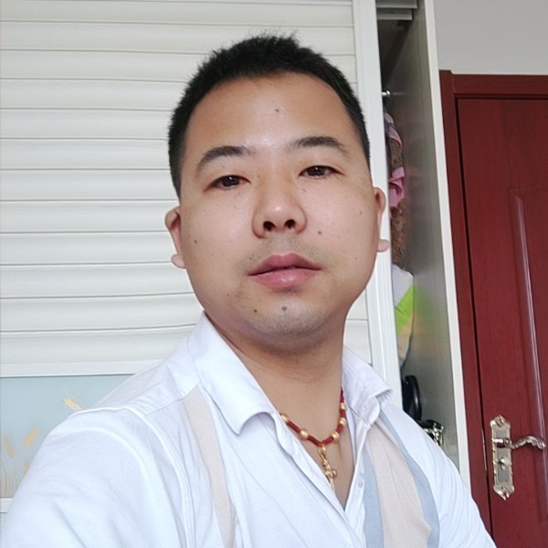 孤独回首缥缈的照片