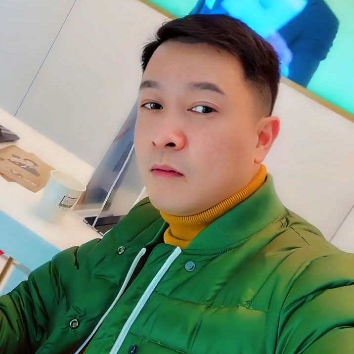 喜欢爬山的曲先森的照片