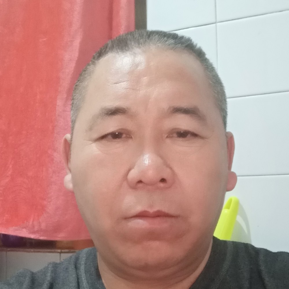 悲凉蹙眉羽裳的照片