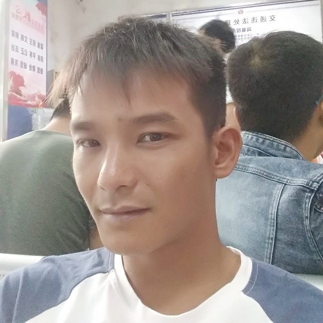 烤鸡谨慎的照片