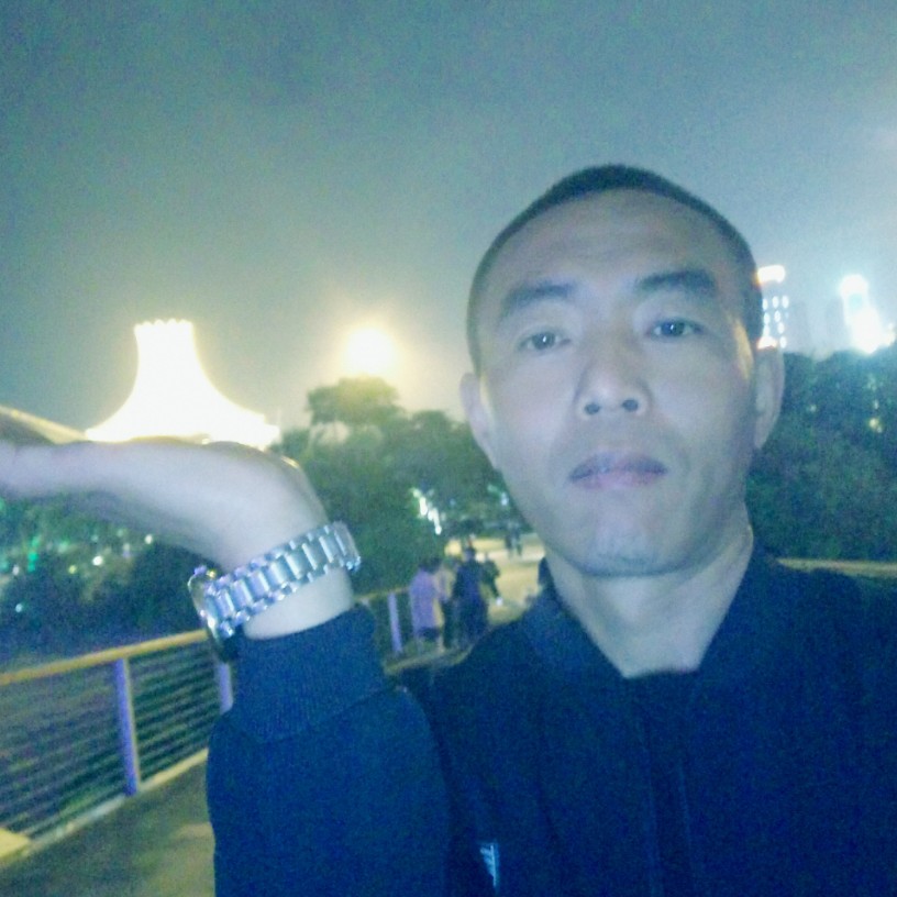 快乐枫叶的照片