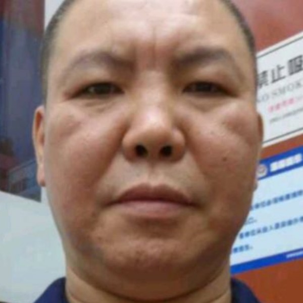 裙子浅吻顺心的照片
