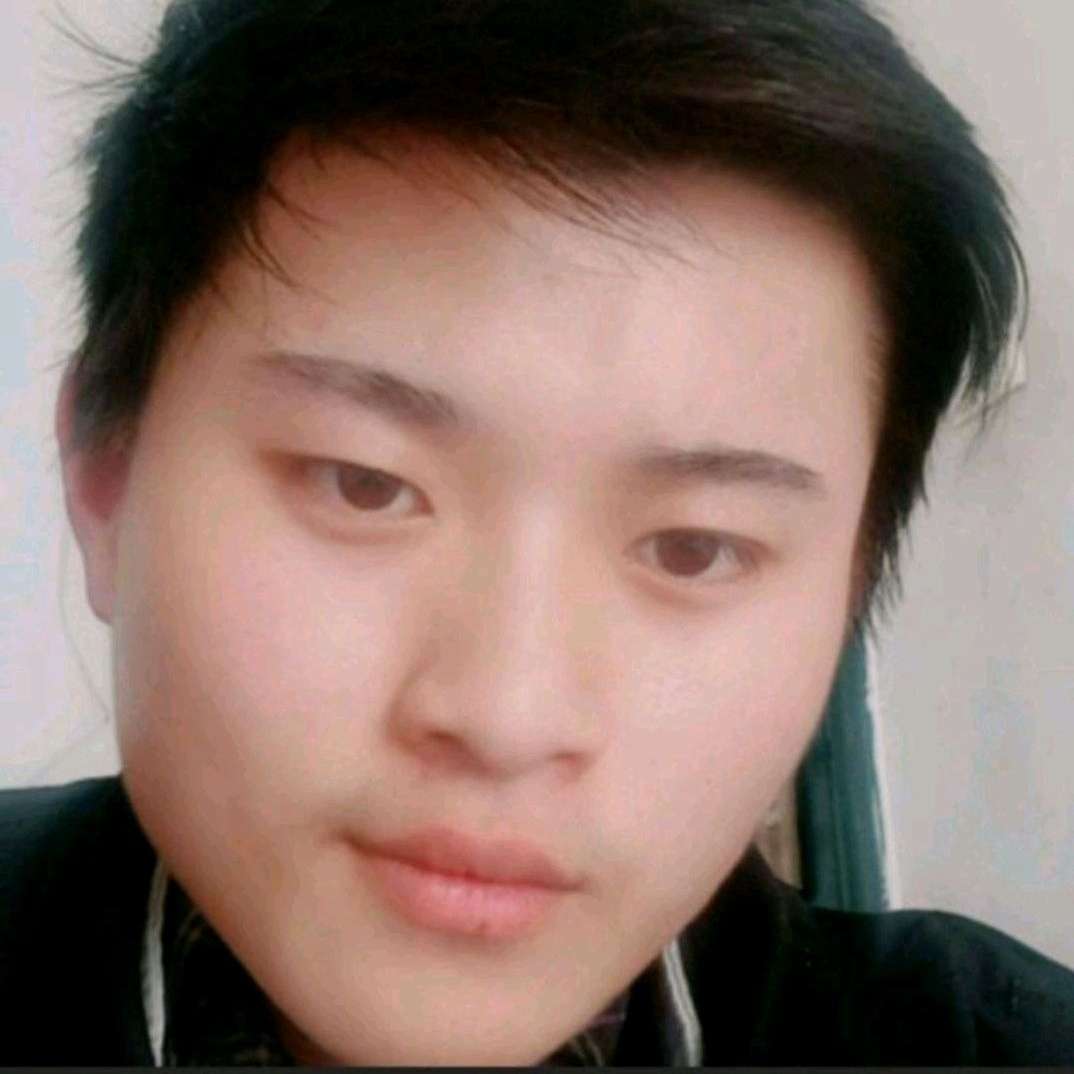 小刺猬拿热情的照片