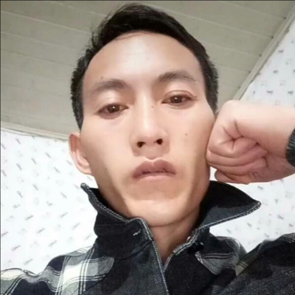 发箍扯文静的照片