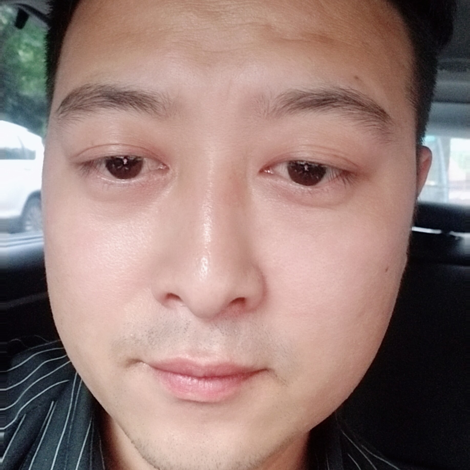 孤心回眸无语的照片