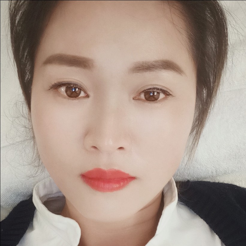 树上的妖怪的照片