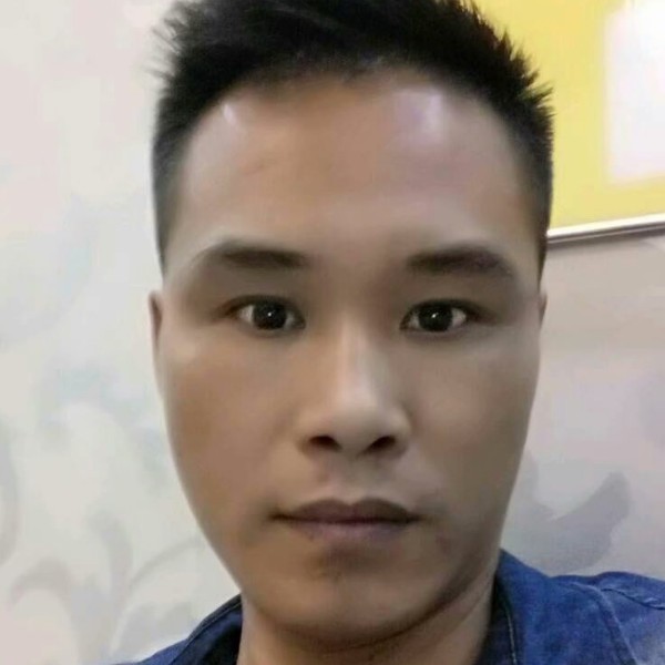 怕孤单大树的照片