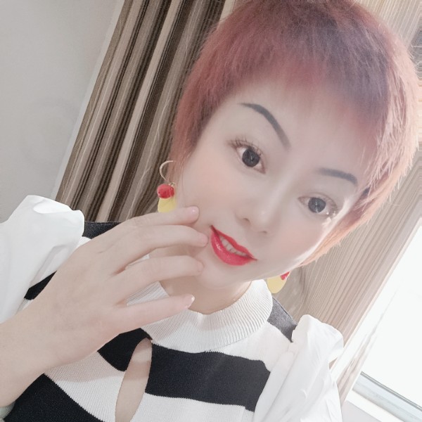 MiSS龙儿的照片