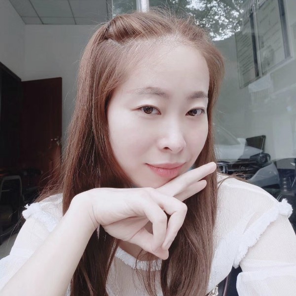Huang H的照片