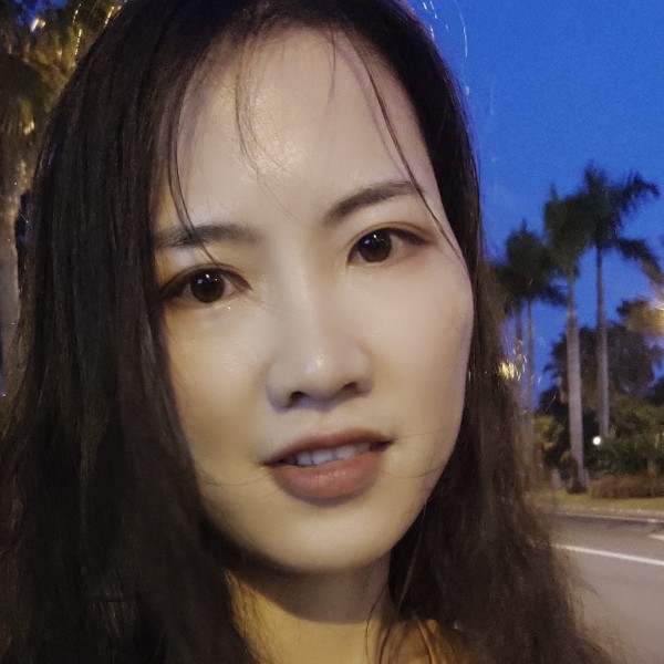 温柔迎哈密瓜的照片